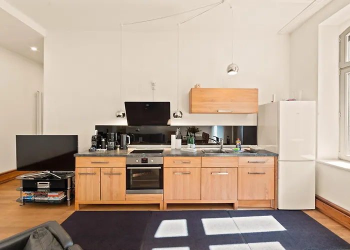 1,184 Sq Ft Historic Landmark, Checkpoint Charlie Apartamento