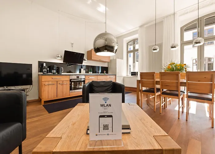 Apartamento 1,184 Sq Ft Historic Landmark, Checkpoint Charlie Berlín