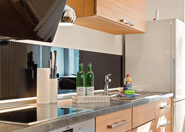 1,184 Sq Ft Historic Landmark, Checkpoint Charlie Lägenhet Berlin