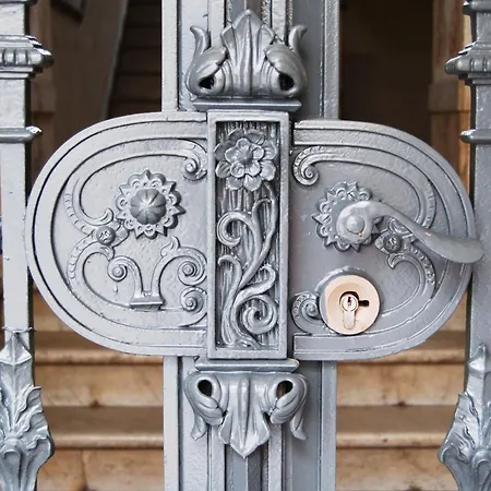 아파트 1,184 Sq Ft Historic Landmark, Checkpoint Charlie 베를린