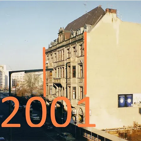 아파트 1,184 Sq Ft Historic Landmark, Checkpoint Charlie 베를린