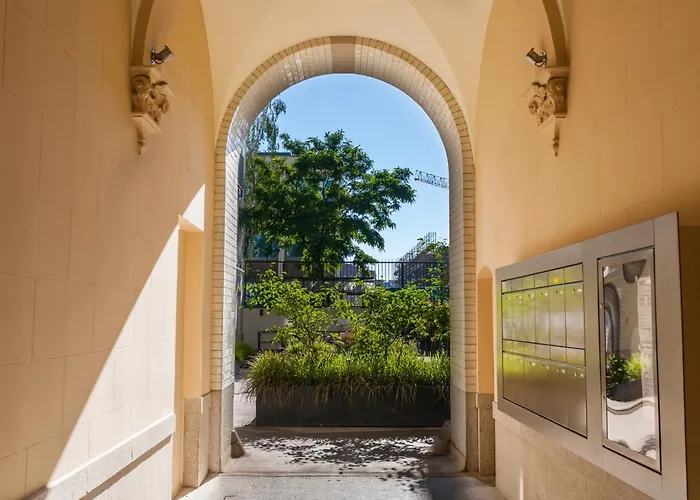 1,184 Sq Ft Historic Landmark, Checkpoint Charlie 베를린