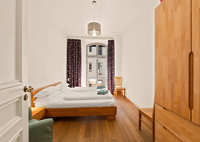 1,184 Sq Ft Historic Landmark, Checkpoint Charlie * Berlin