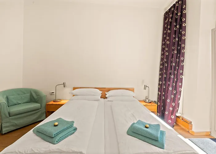 Apartament 1,184 Sq Ft Historic Landmark, Checkpoint Charlie *