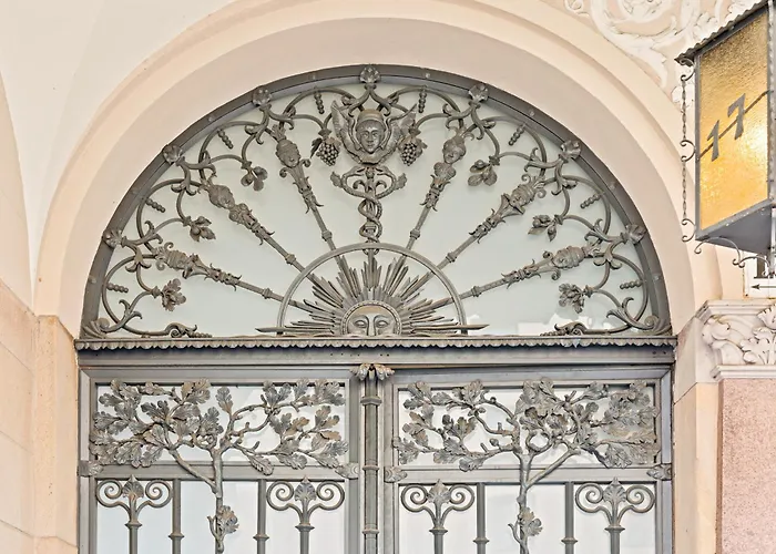 Apartament 1,184 Sq Ft Historic Landmark, Checkpoint Charlie *