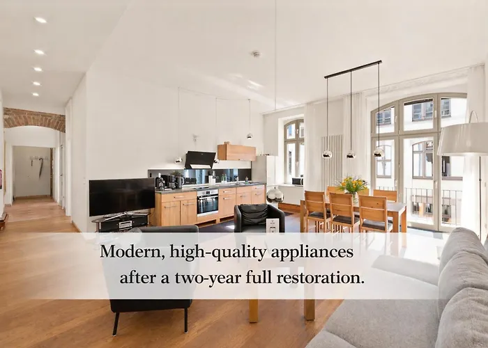 1,184 Sq Ft Historic Landmark, Checkpoint Charlie Apartament *